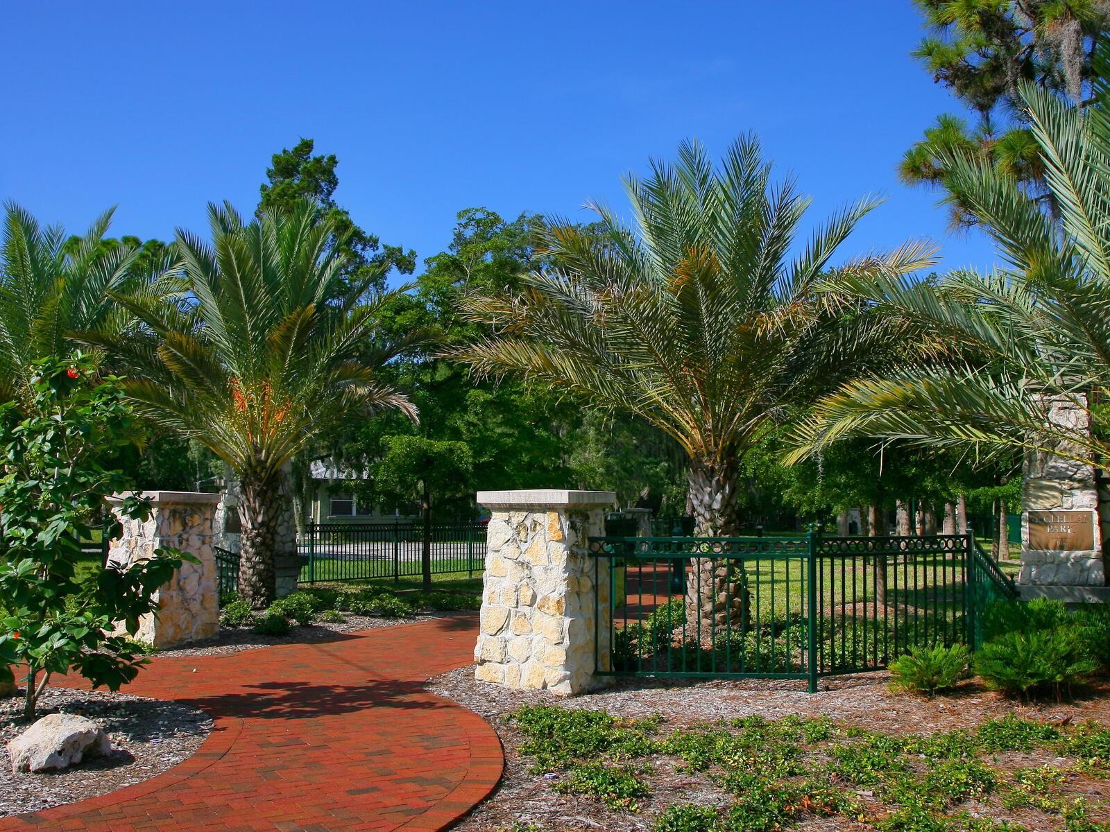 CHEROKEE PARK - Residential