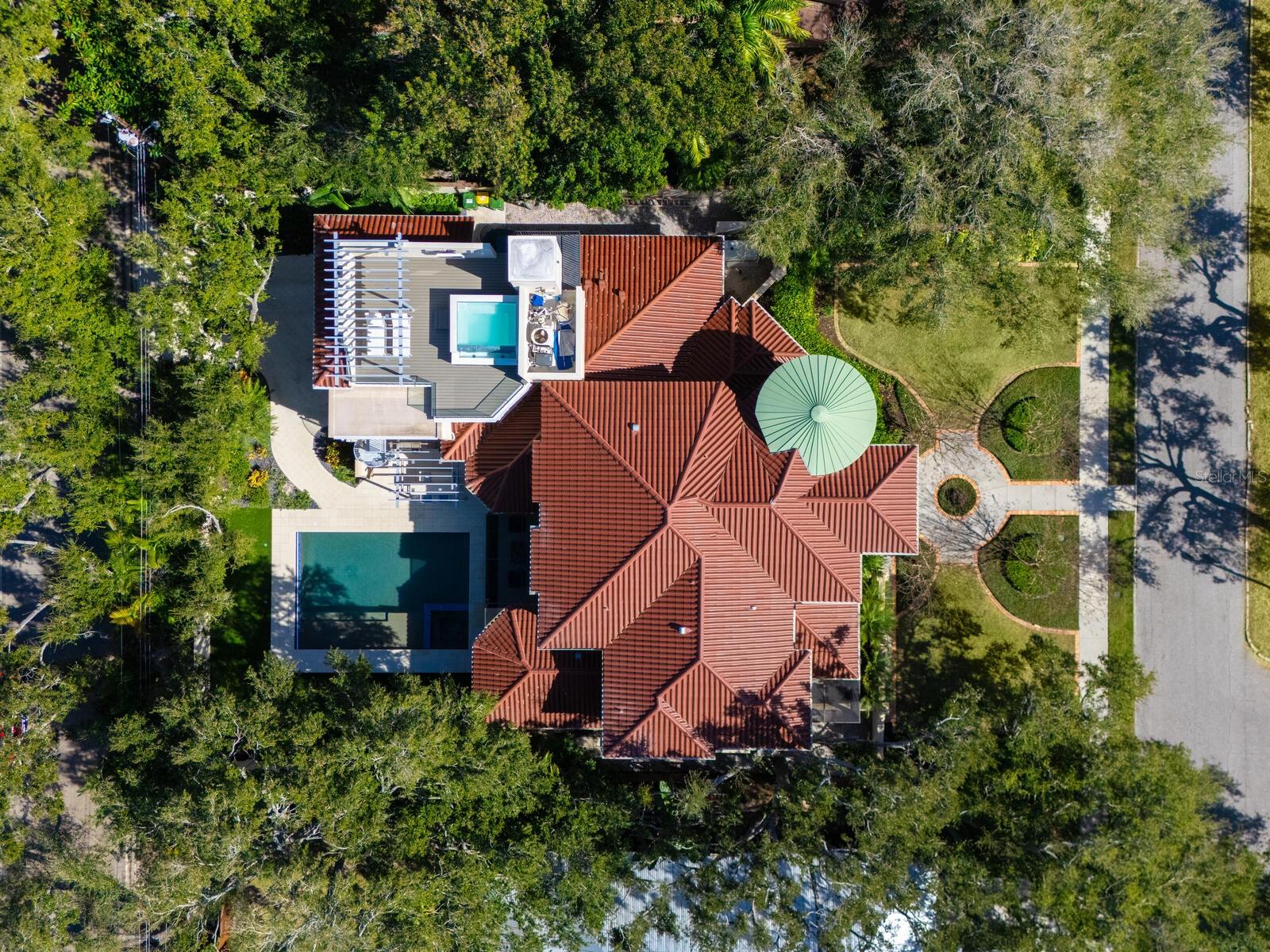 CHEROKEE PARK - Residential
