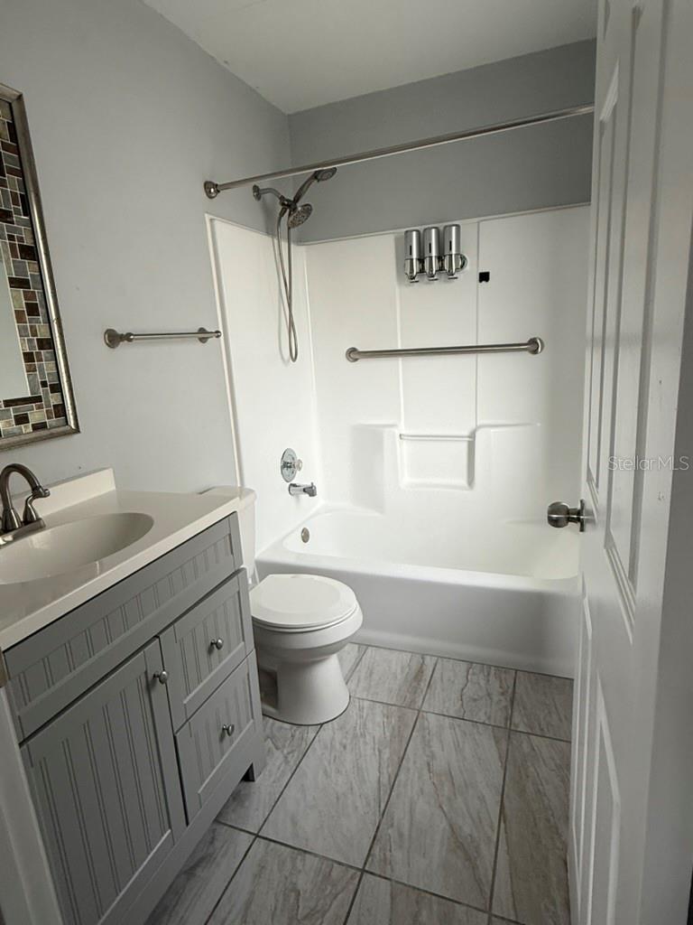 HUDSON BEACH ESTATES - Residential Lease