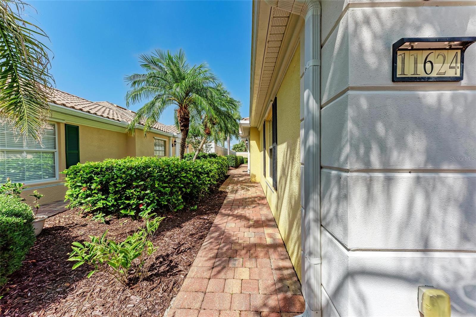 11624 GARESSIO LANE