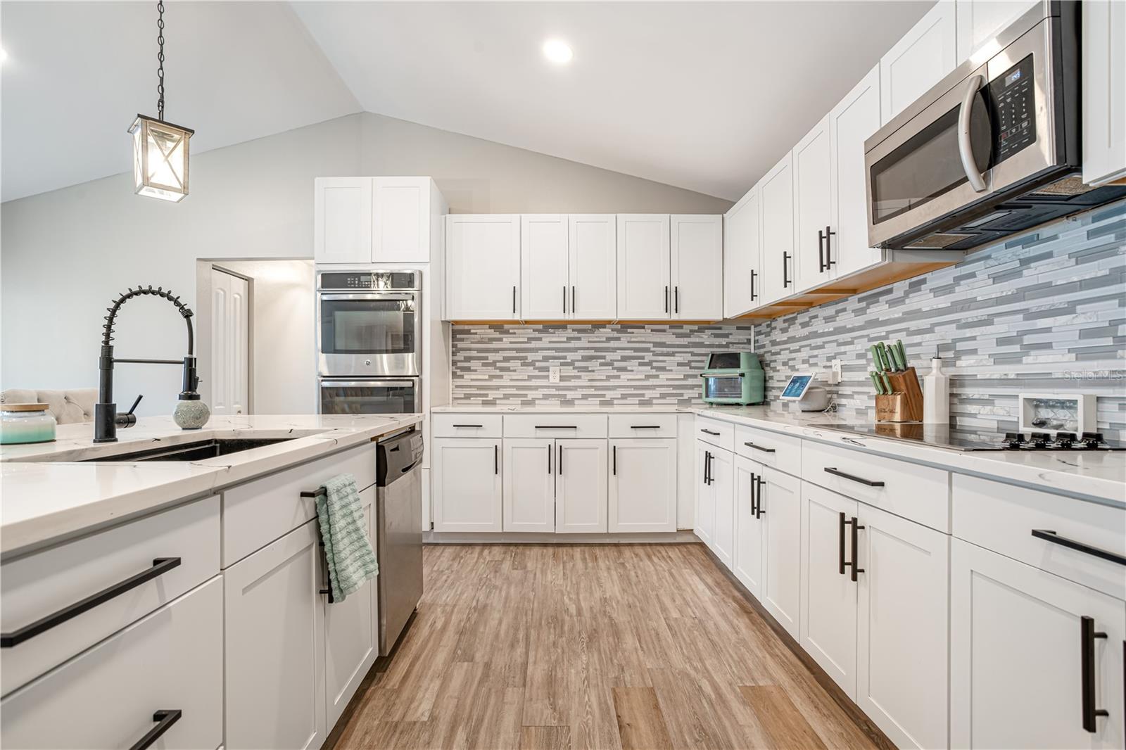 GULF VIEW ESTATES - Residential