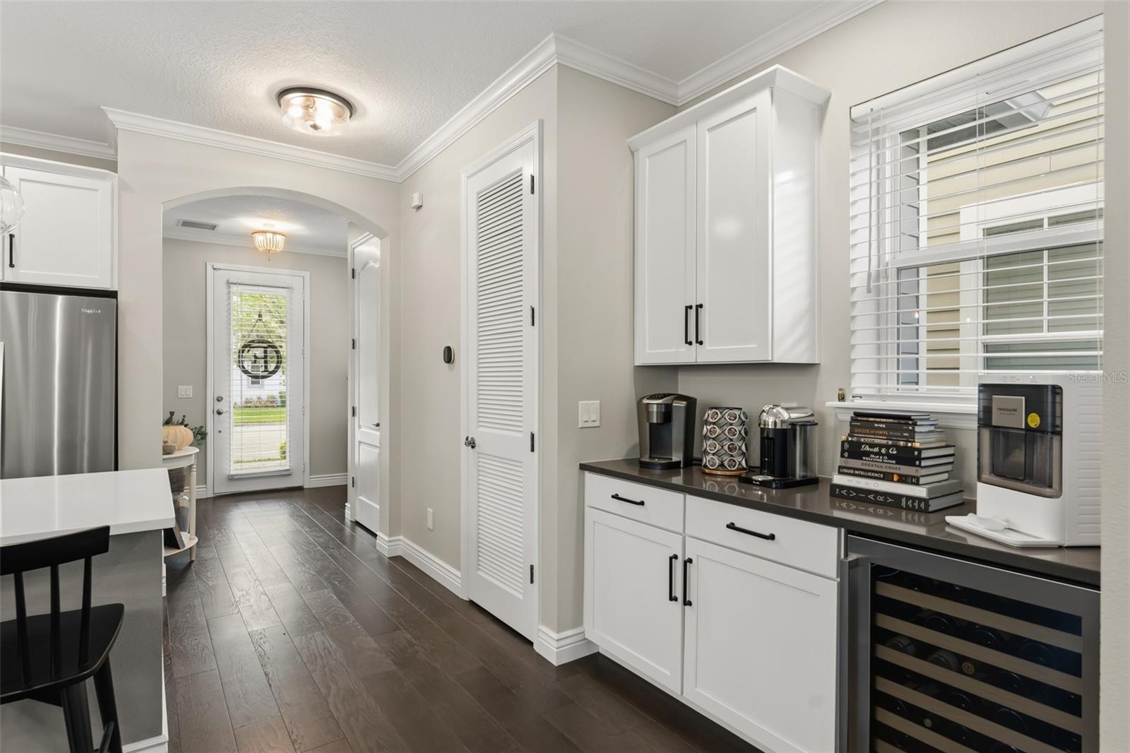 8189 LAUREATE BOULEVARD