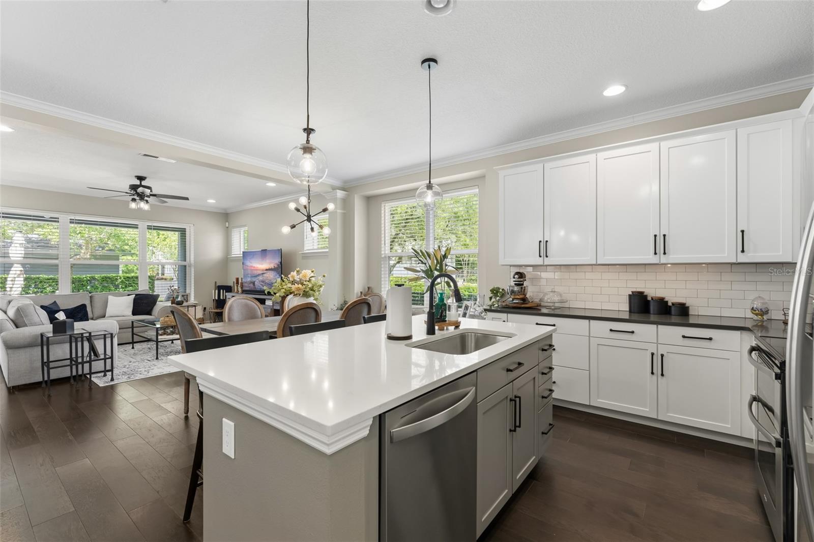 LAUREATE PARK - Residential