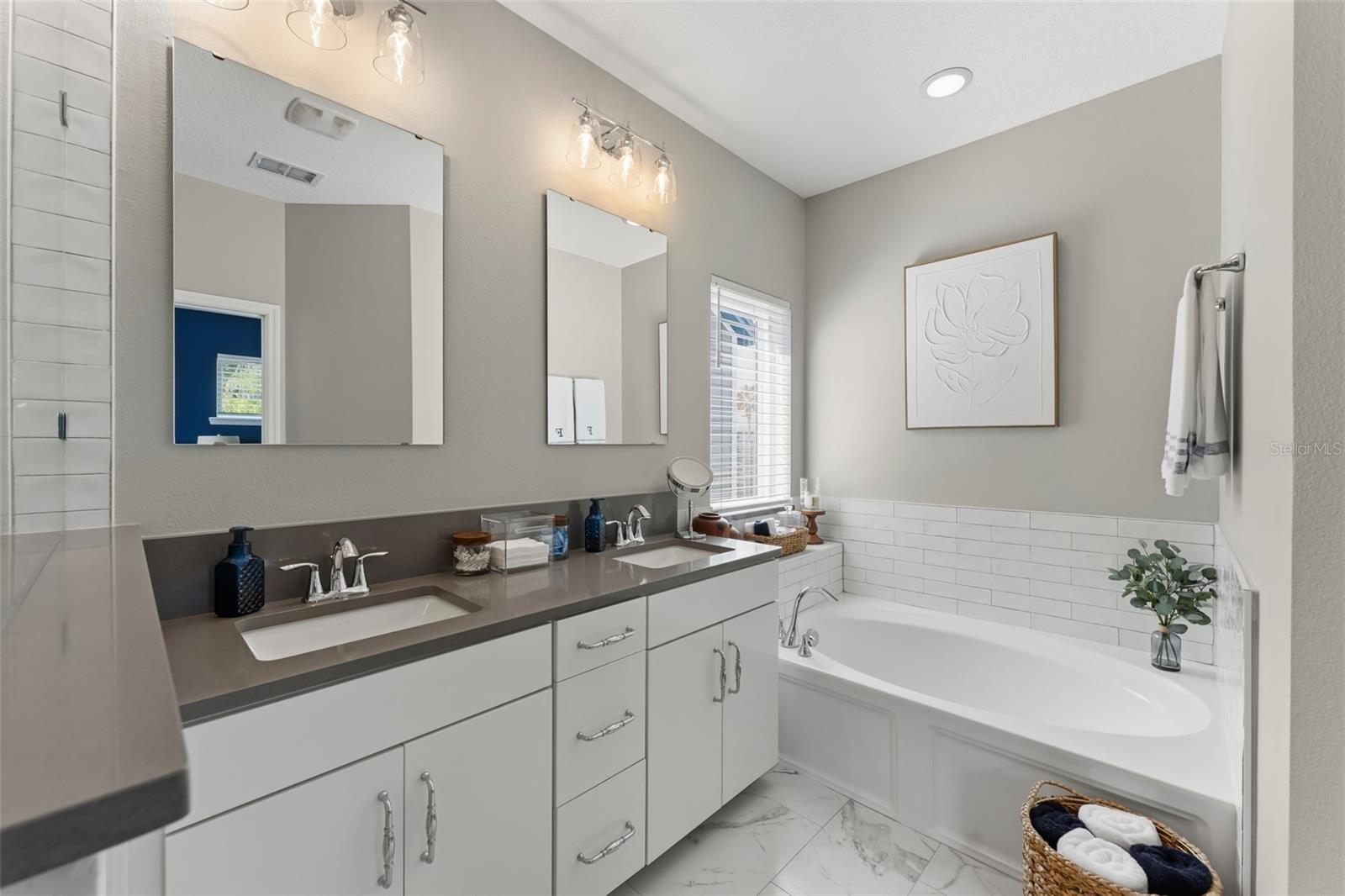 LAUREATE PARK - Residential