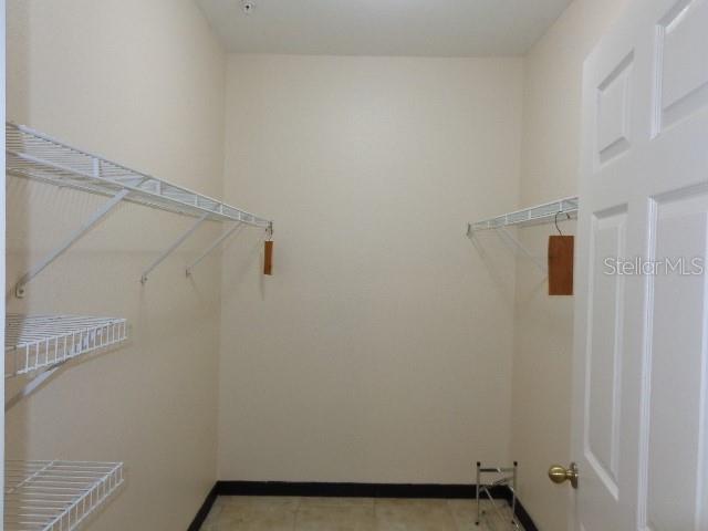 CRESCENT PLACE AT LAKE LOTUS CONDO - Residential Lease