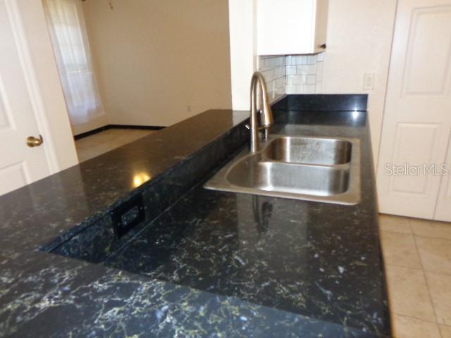 CRESCENT PLACE AT LAKE LOTUS CONDO - Residential Lease