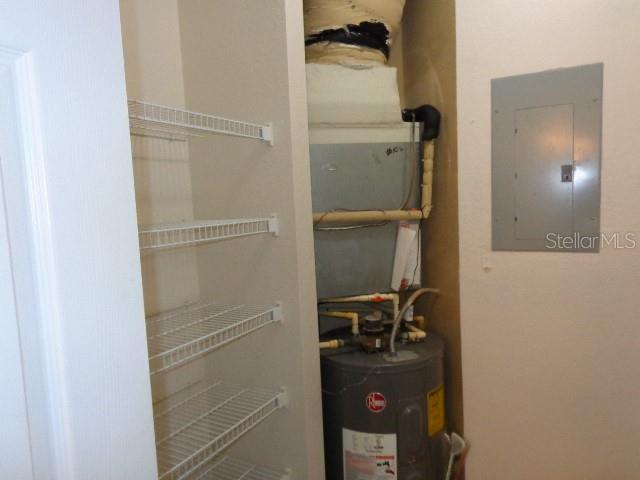 CRESCENT PLACE AT LAKE LOTUS CONDO - Residential Lease