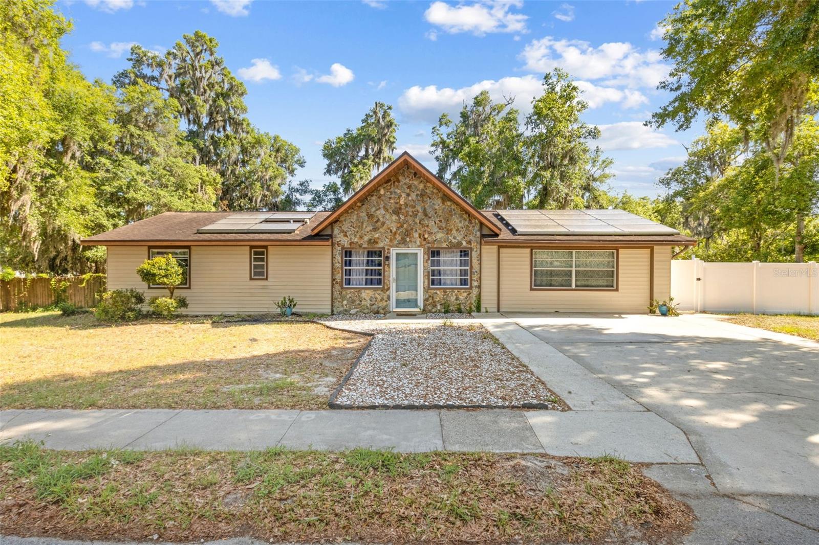 1240 W VOORHIS AVENUE