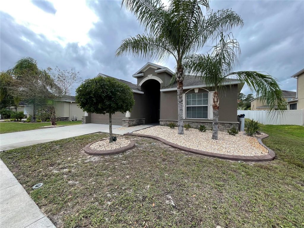 Photo of 18353 Briar Oaks Drive, Hudson, FL 34667 (MLS # W7874955)