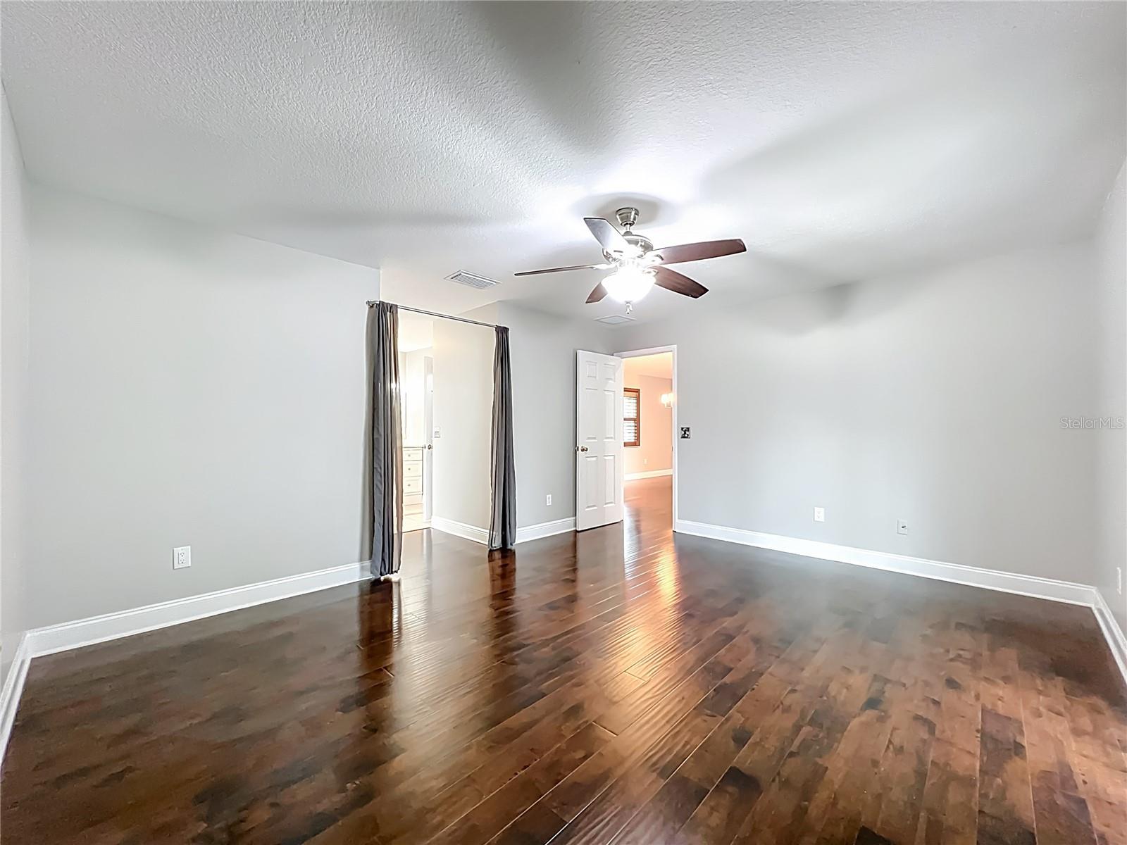 SILVER WOODS PH 01 - Residential Lease
