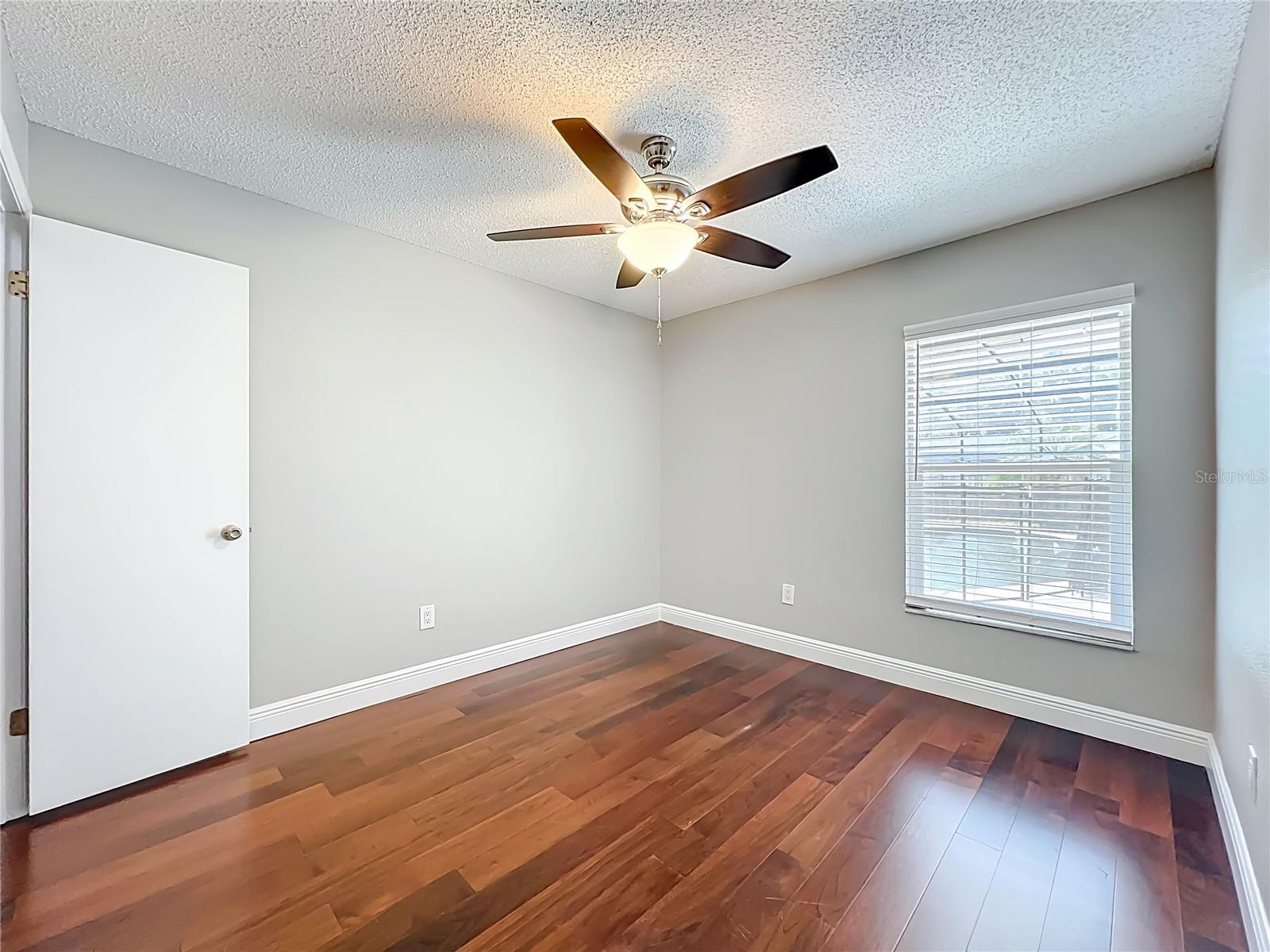 SILVER WOODS PH 01 - Residential Lease