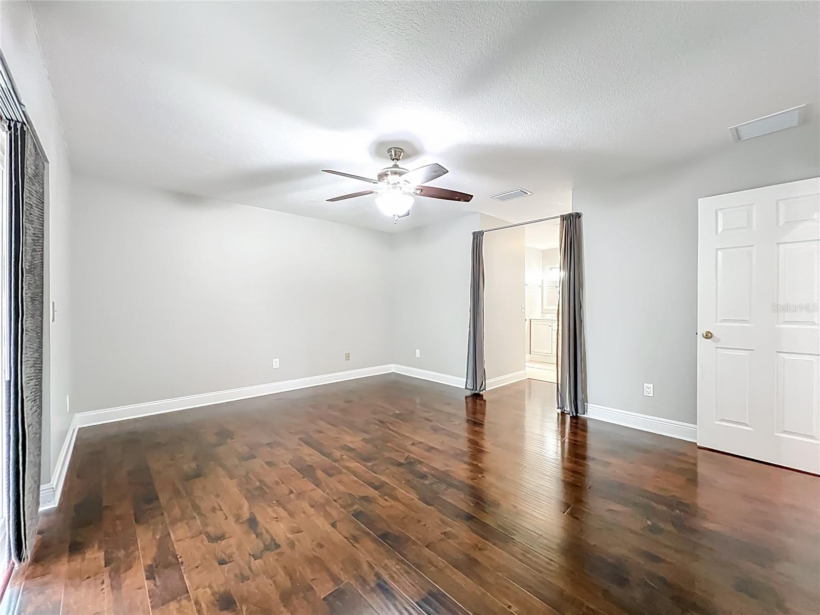 SILVER WOODS PH 01 - Residential Lease
