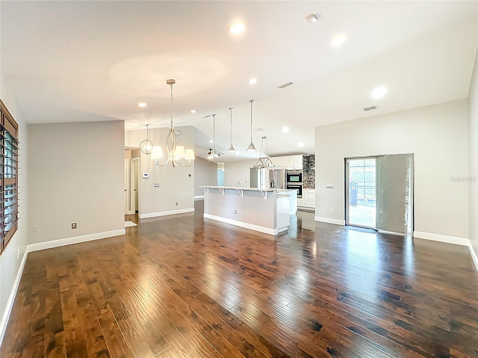 SILVER WOODS PH 01 - Residential Lease