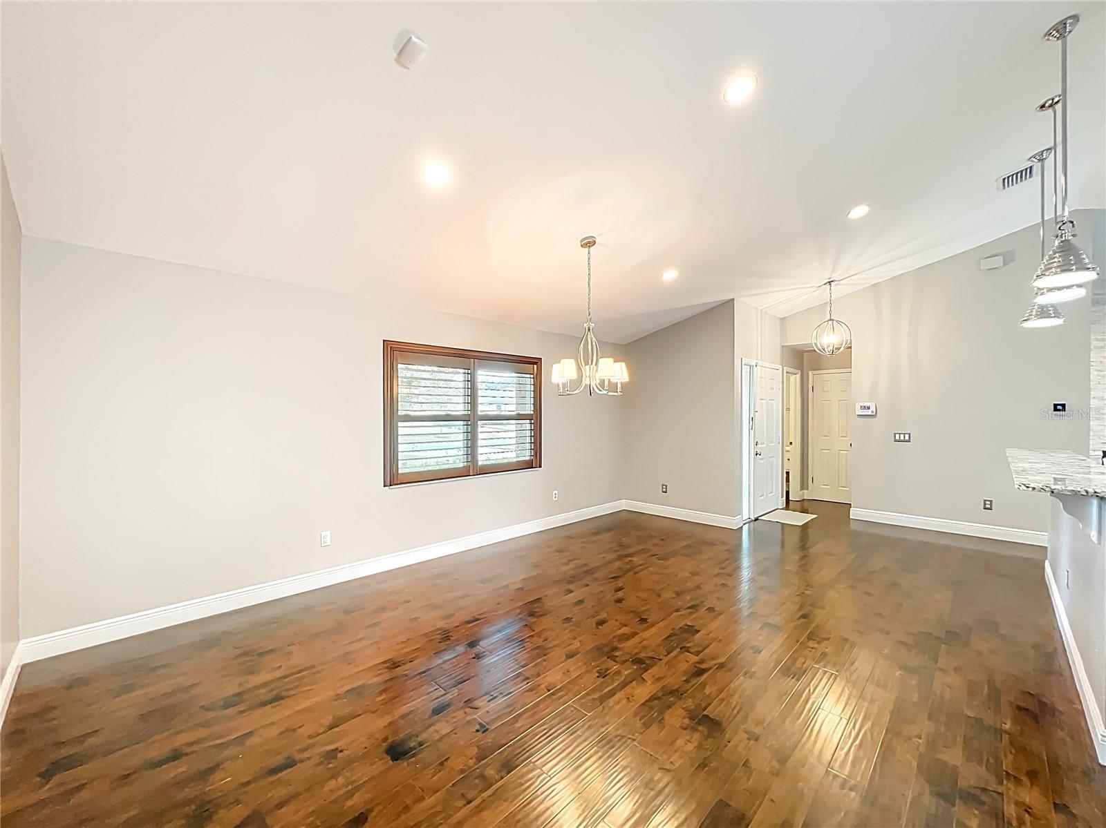 SILVER WOODS PH 01 - Residential Lease