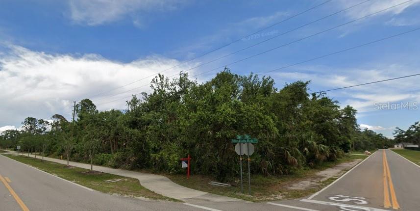 Prime Corner Lot in the Heart of Port Charlotte!
Take advantage of this rare opportunity to own a residential lot with excellent visibility and access on the corner of Toledo Blade Blvd and Tigard St. Located in a growing area with RSF3.5 zoning, this parcel is perfect for your future home or investment project. The lot is cleared and situated in Flood Zone X (no flood insurance required), with water, electric, and gas connections nearby.
Enjoy unbeatable convenience:
? Across the street from Murdock Middle School
? Just 1 mile to Sam's Club, Port Charlotte Town Center Mall, restaurants, and shopping
? Easy access to US-41 and I-75
No HOA or deed restrictions. Whether you're ready to build or planning for the future, this centrally located lot offers excellent potential at an affordable price!