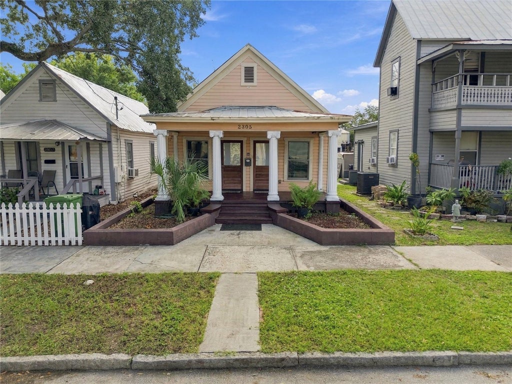 Photo of 2305 E 5th Avenue, Tampa, FL 33605 (MLS # TB8561559)
