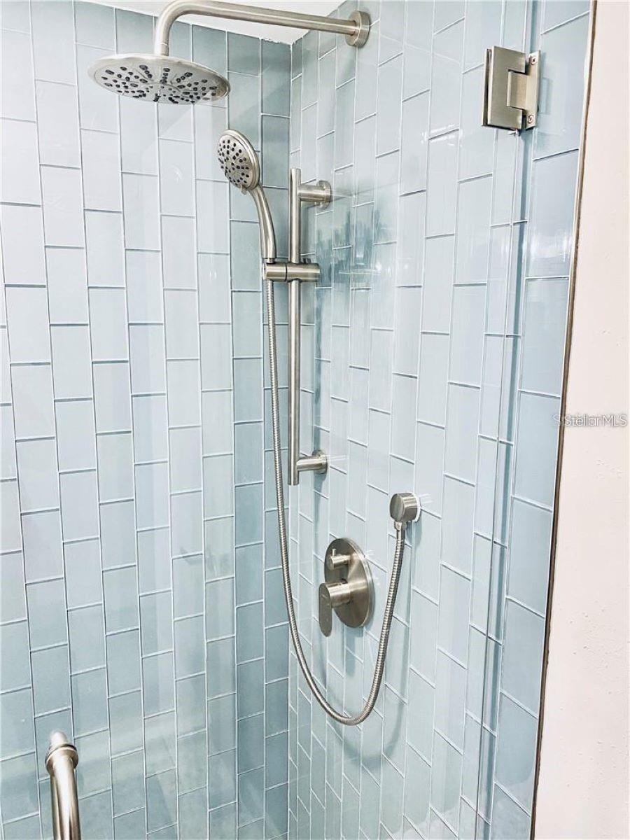 WESTWIND CONDO APTS - Residential