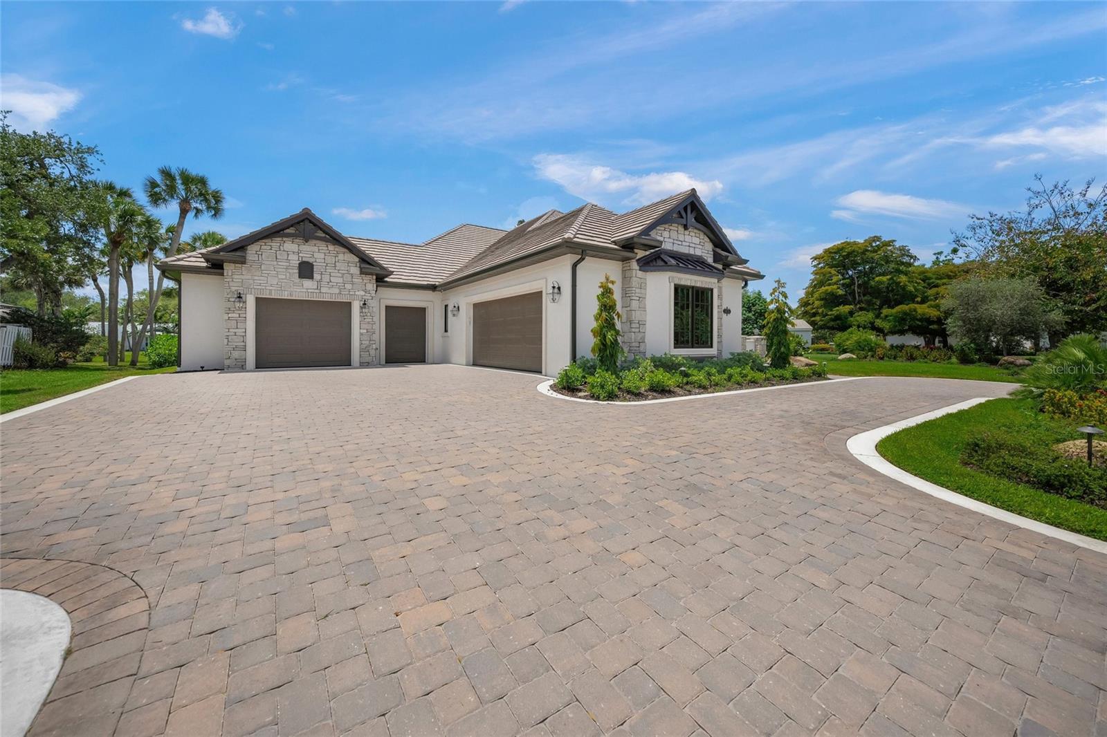 KENTWOOD ESTATES - Residential