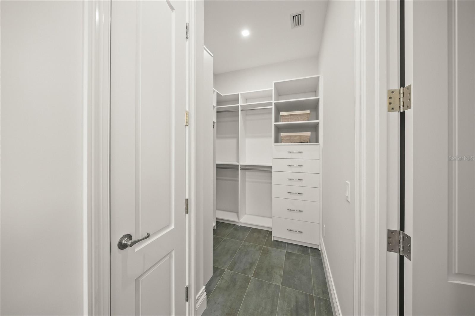 KENTWOOD ESTATES - Residential