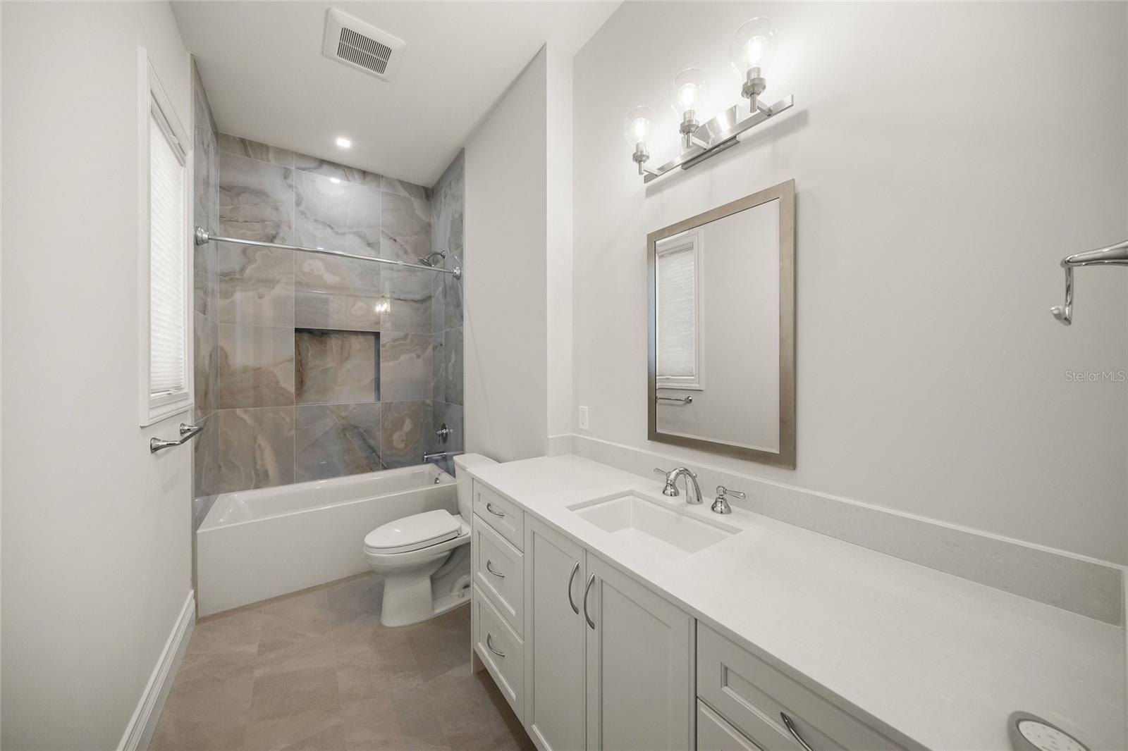KENTWOOD ESTATES - Residential