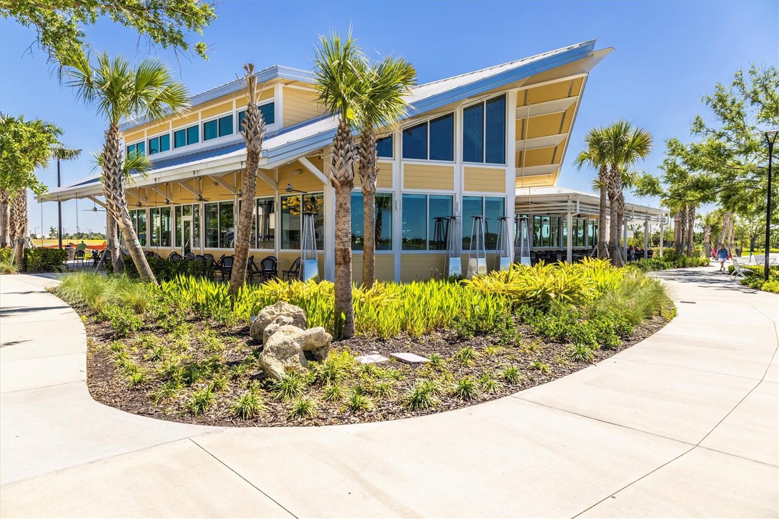 WELLEN PARK GOLF & COUNTRY CLUB - Residential