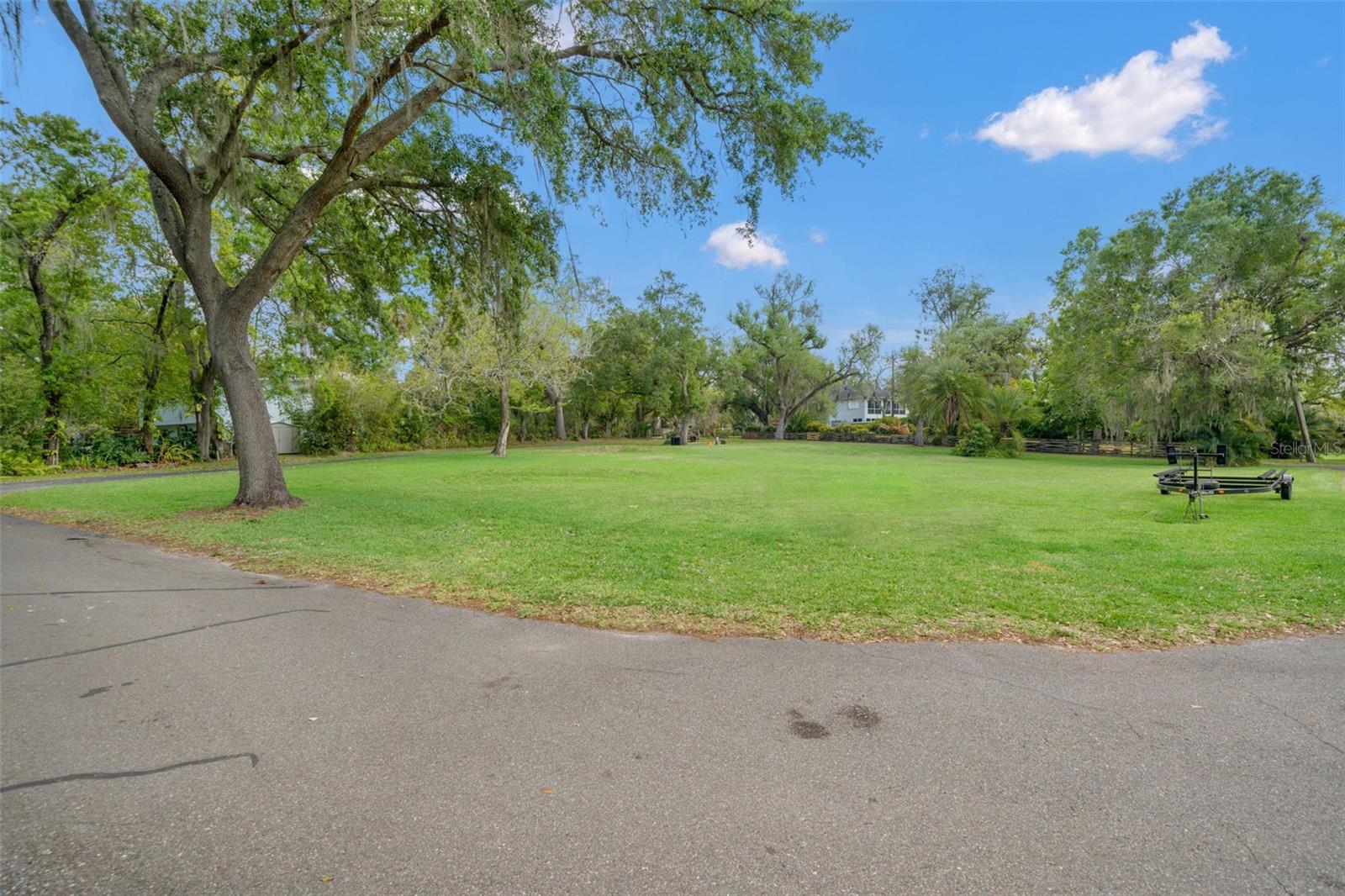 IDLEWILD ON THE HILLSBOROUGH - Land