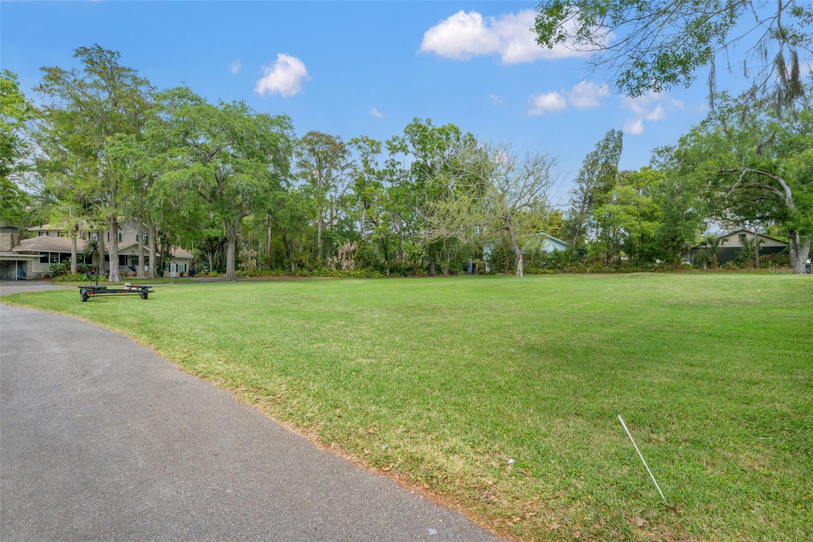 IDLEWILD ON THE HILLSBOROUGH - Land