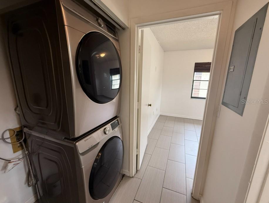 FLORIDA PALMS 2 - Residential Lease
