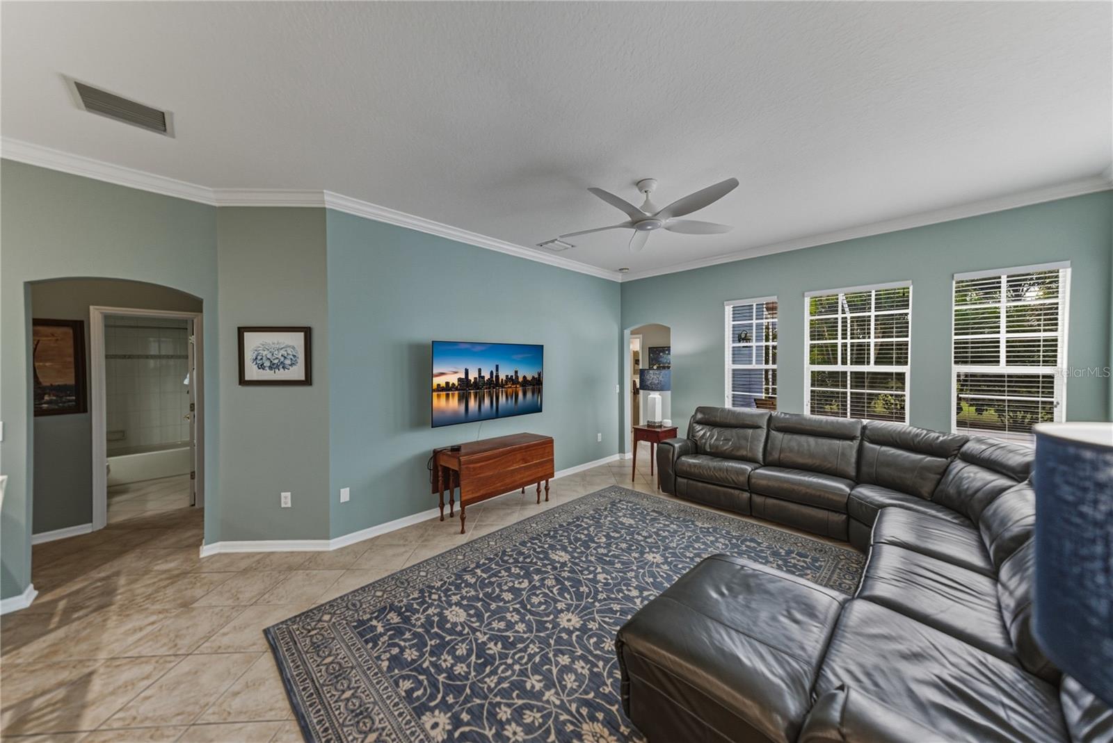 MIRABAY PH 3A-1 - Residential