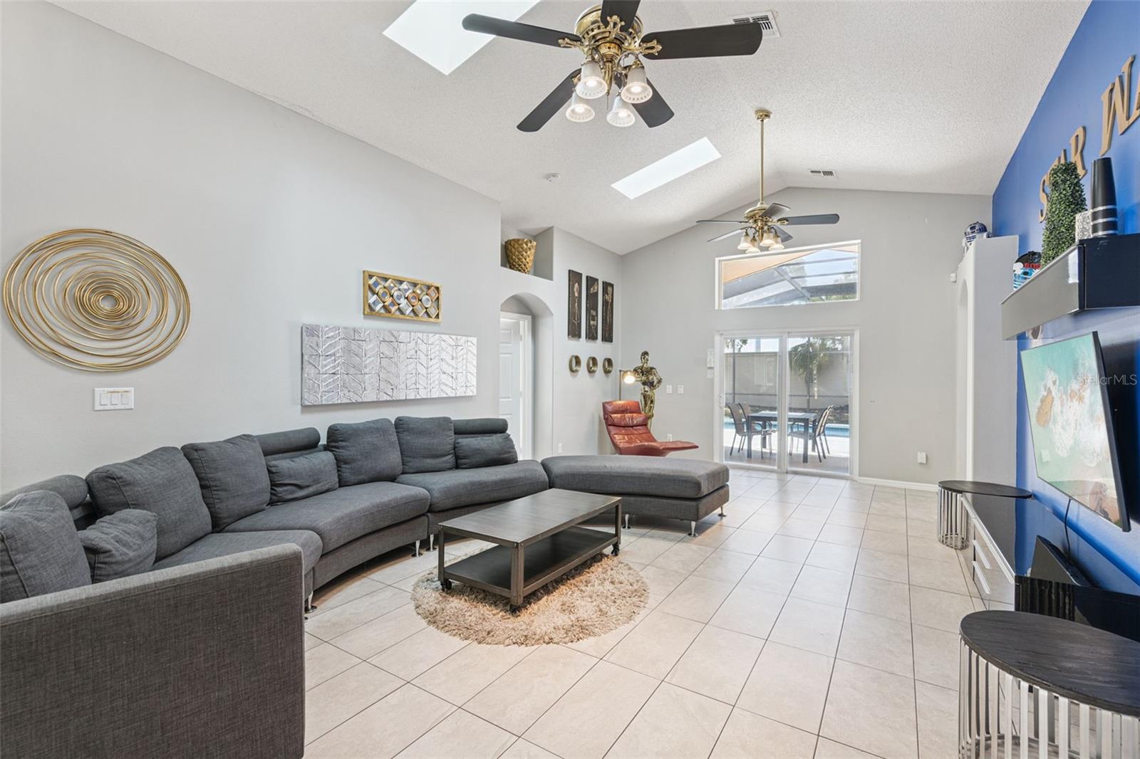 INDIAN CREEK - Residential