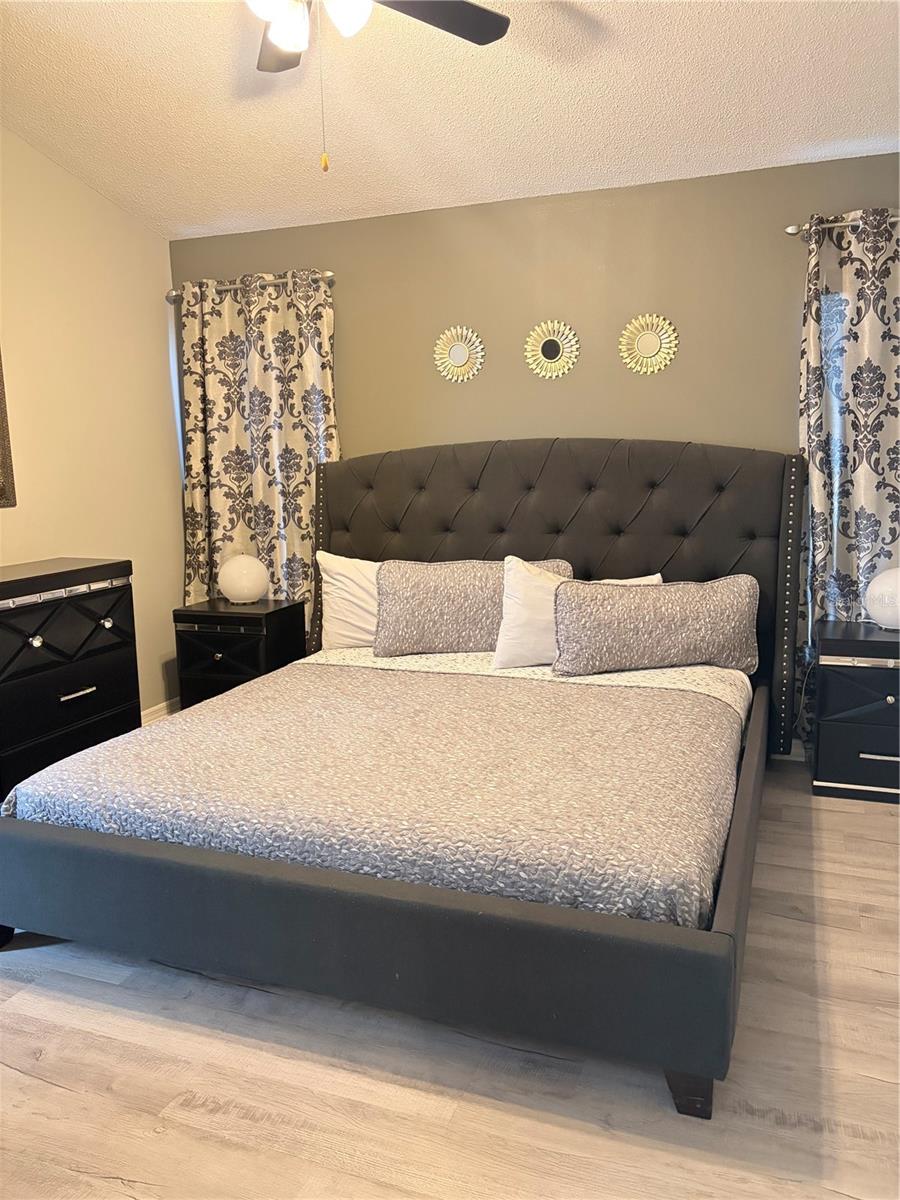 INDIAN CREEK - Residential