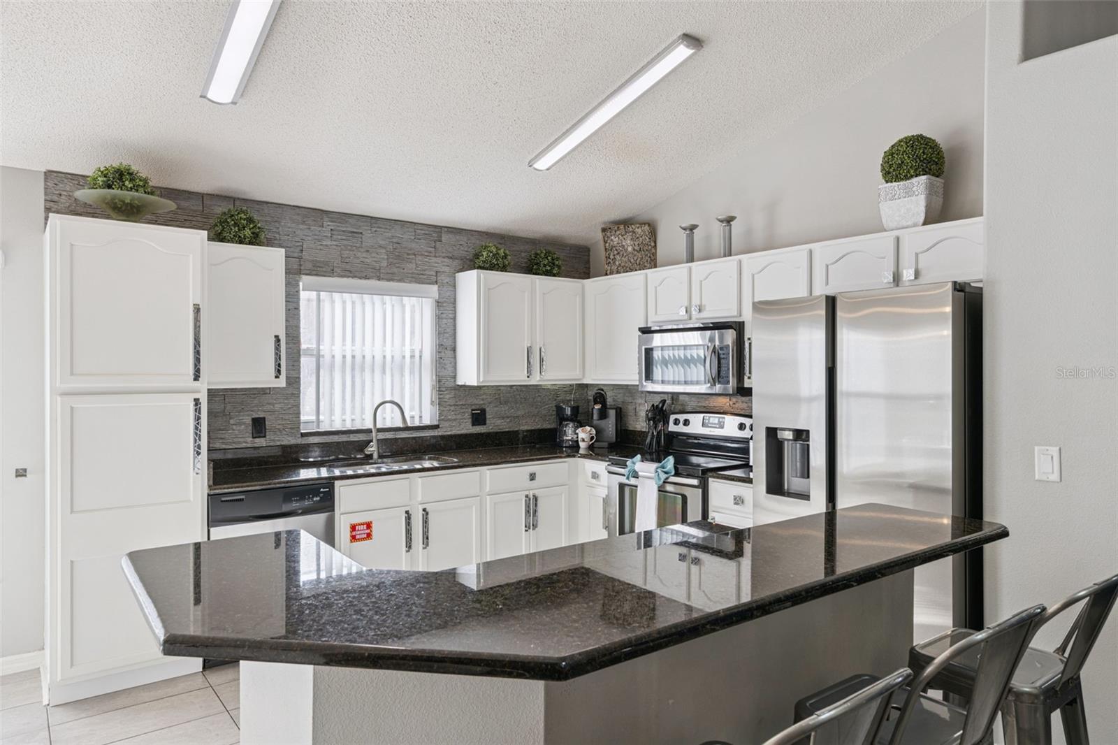 INDIAN CREEK - Residential