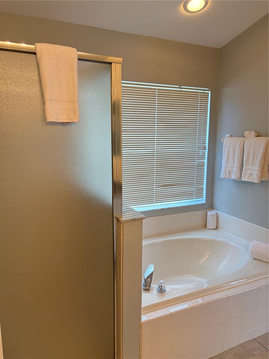 INDIAN CREEK - Residential