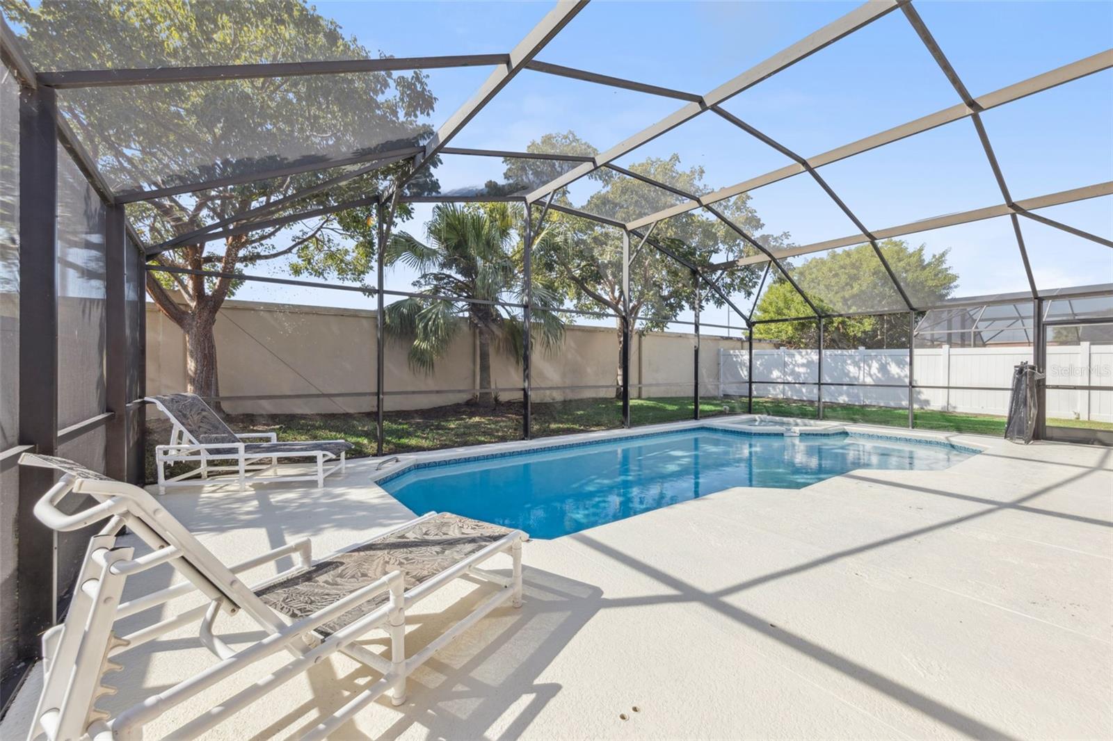 INDIAN CREEK - Residential