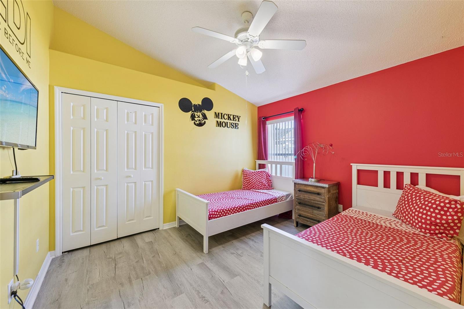 INDIAN CREEK - Residential