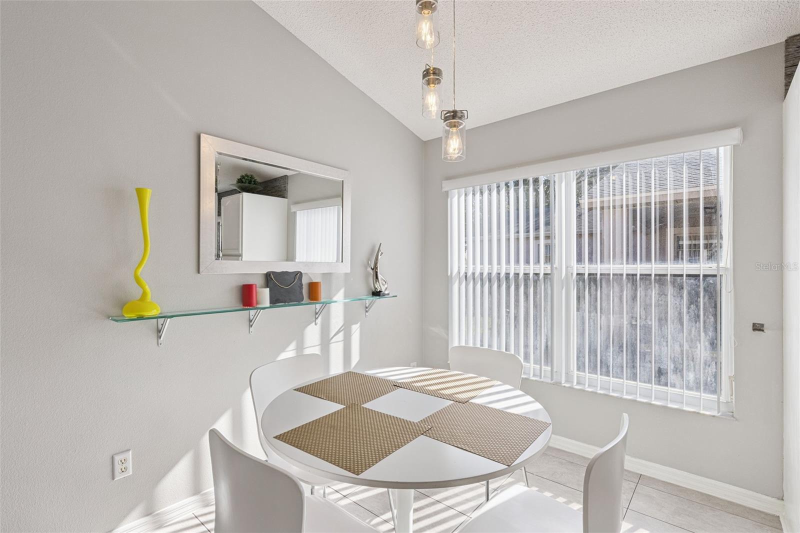 INDIAN CREEK - Residential