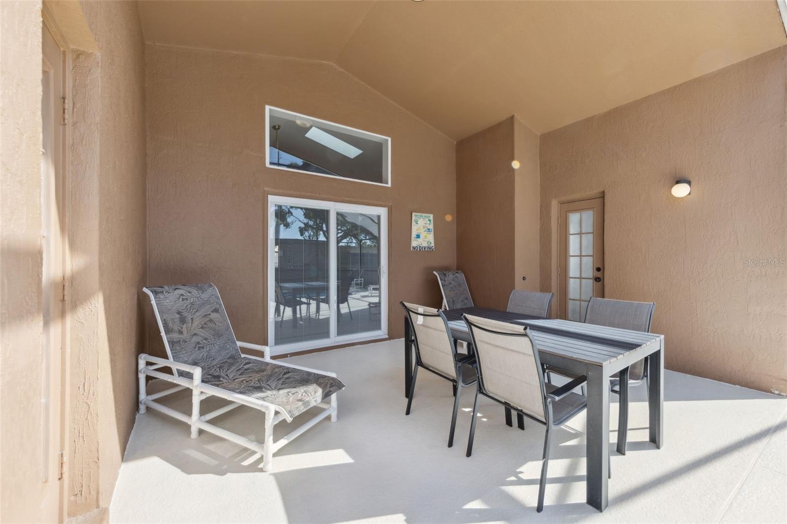 INDIAN CREEK - Residential