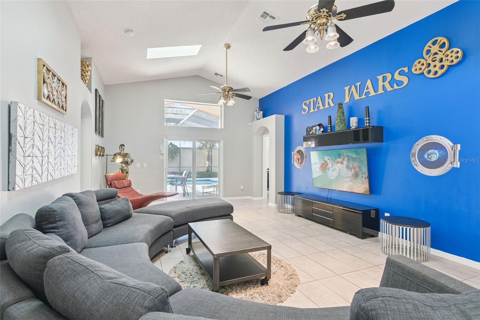 INDIAN CREEK - Residential