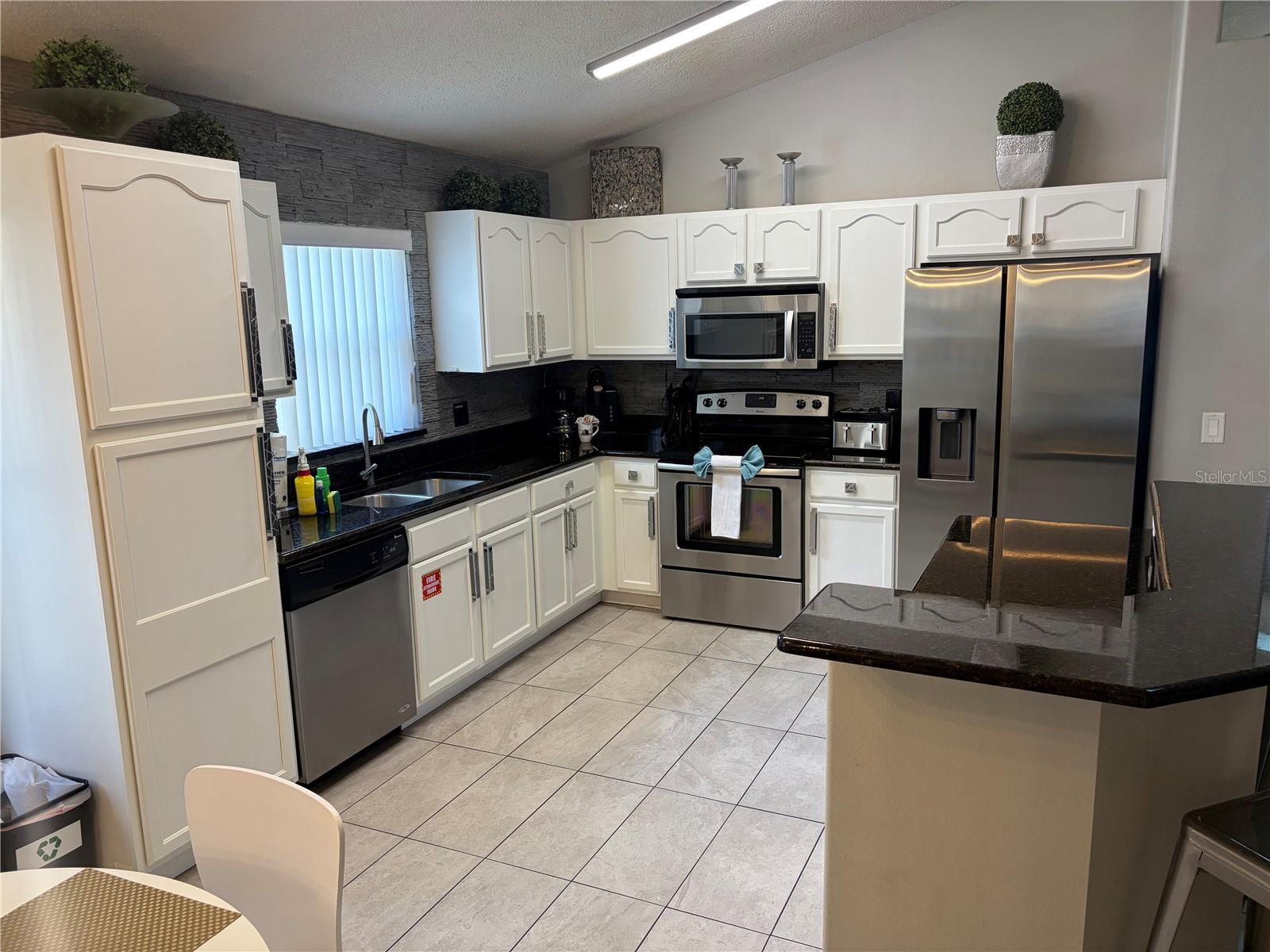 8067 ROARING CREEK COURT