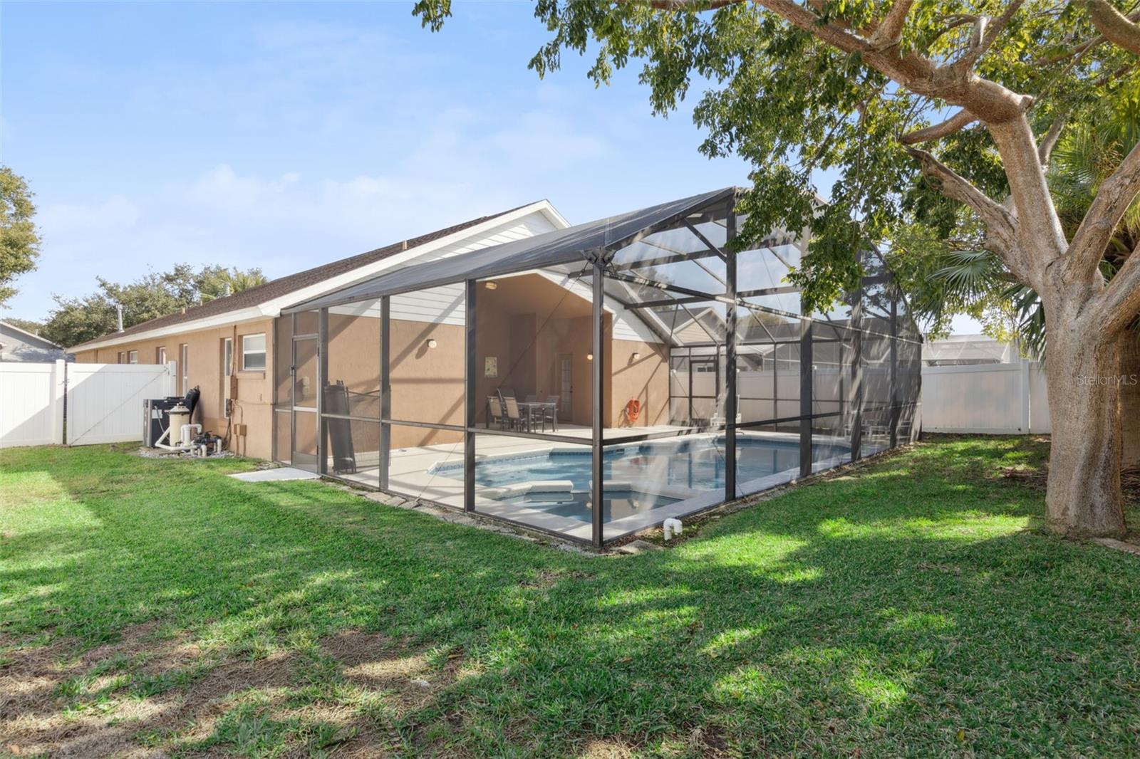 INDIAN CREEK - Residential