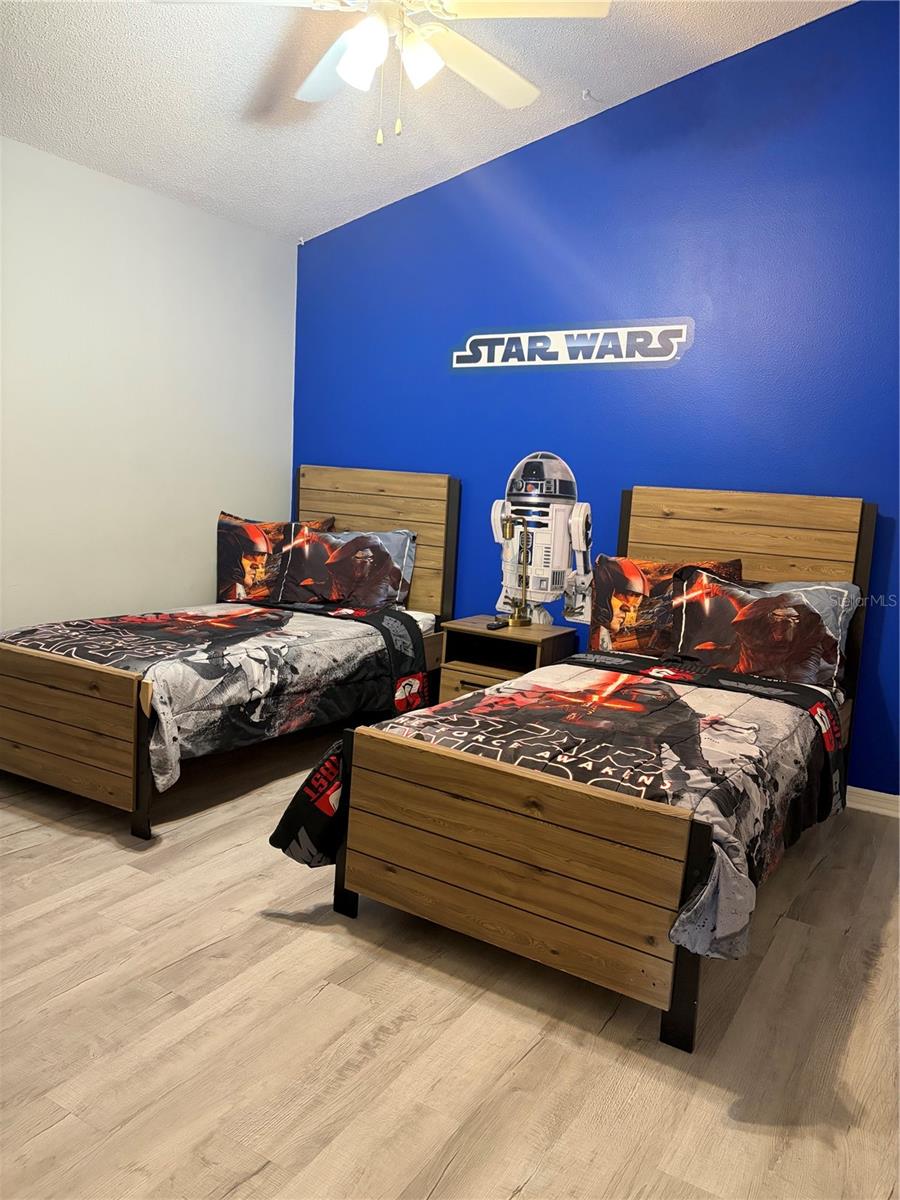 INDIAN CREEK - Residential