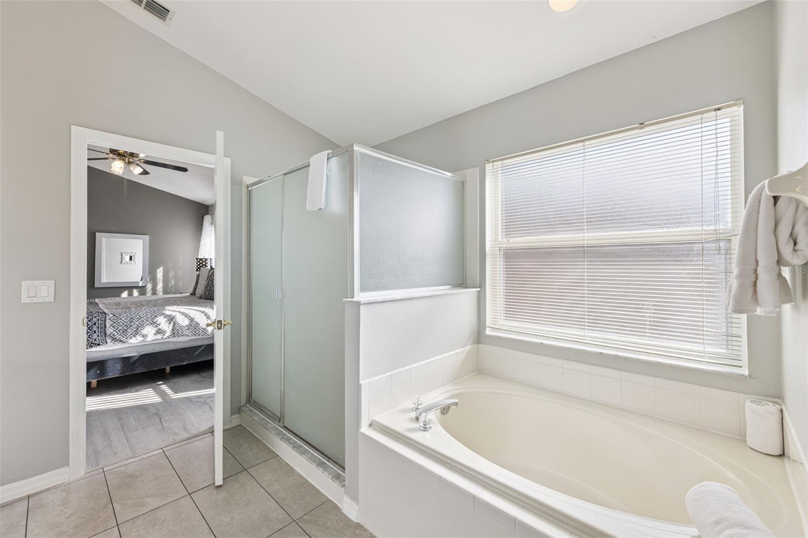 INDIAN CREEK - Residential