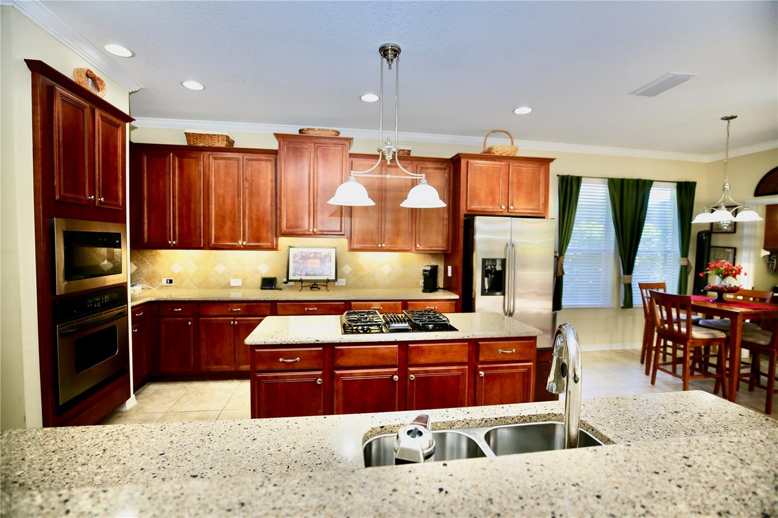 WELLINGTON MANOR PH 2 - Residential