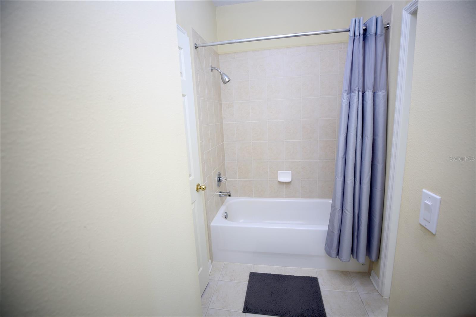 WELLINGTON MANOR PH 2 - Residential