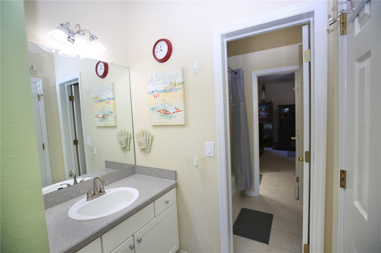 WELLINGTON MANOR PH 2 - Residential