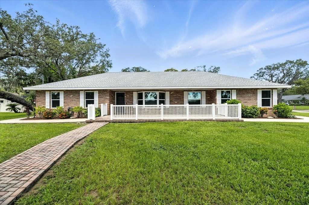 Photo of 11301 Donneymoor Drive, Riverview, FL 33569 (MLS # TB8402916)