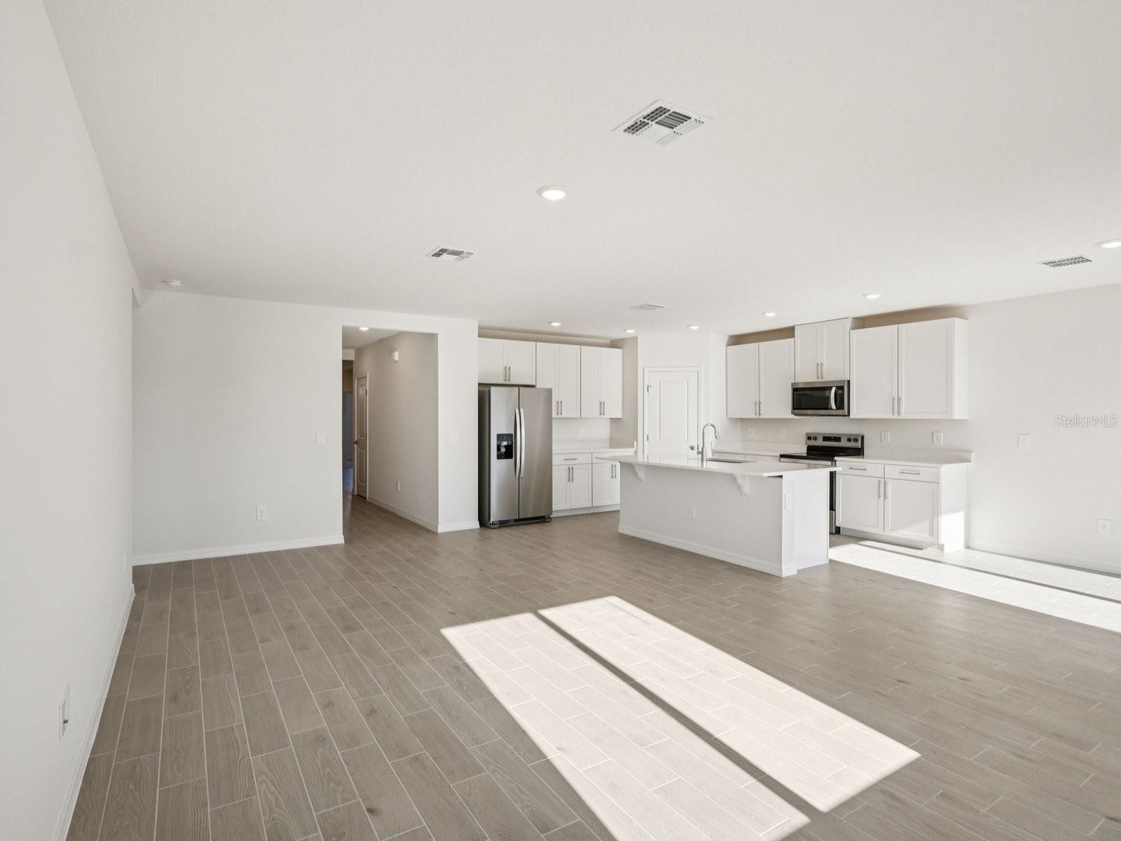 OAKFIELD TRAILS - Residential