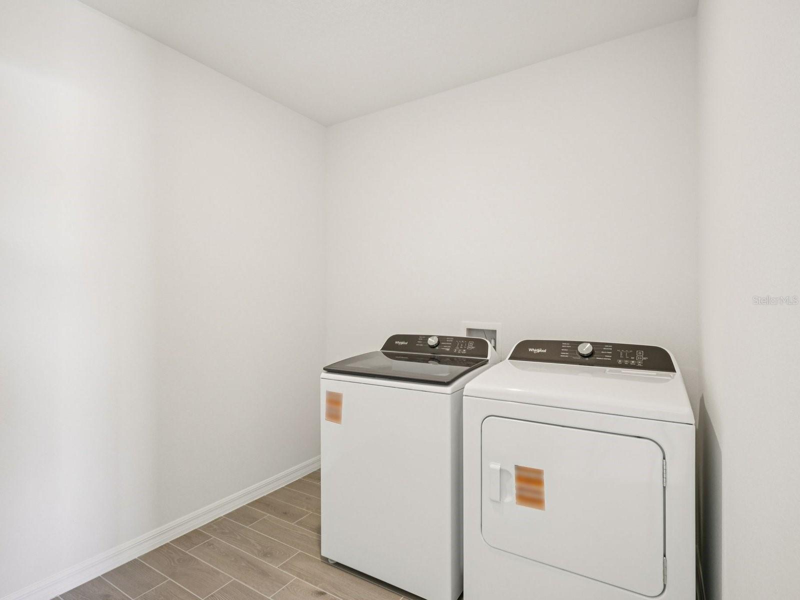 OAKFIELD TRAILS - Residential