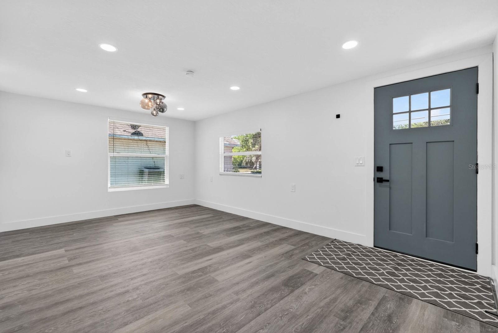 246 WILLOW PLACE