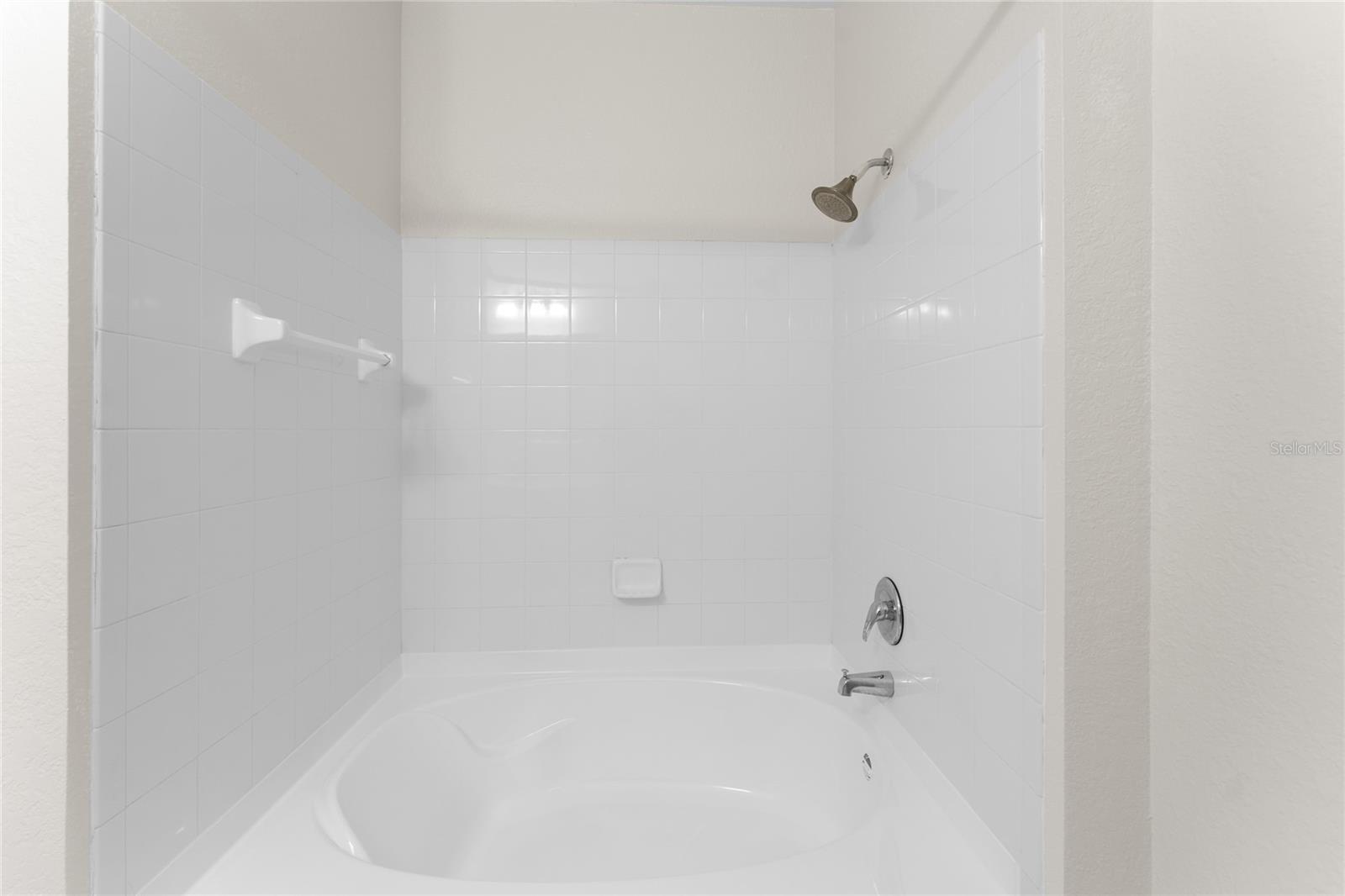 VILLA SONOMA AT INTERNATIONAL - Residential Lease